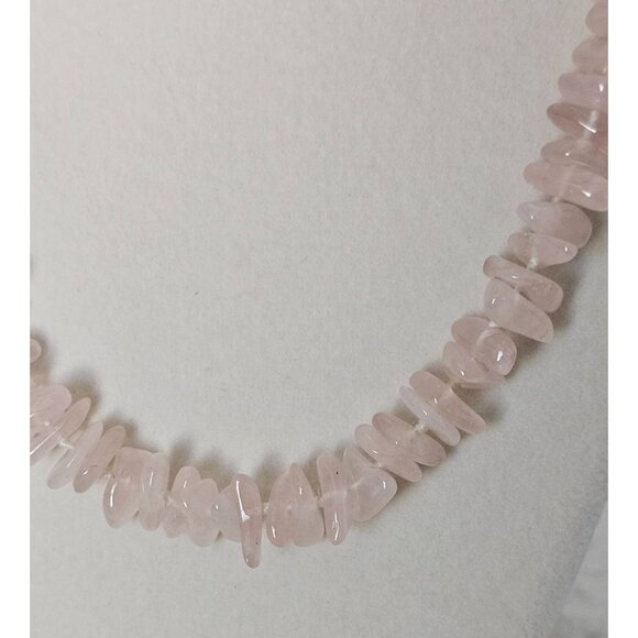 Rose Quartz Chip Bead Necklace 20" Pink With Gold-Tone Clasp - Picture 2 of 4